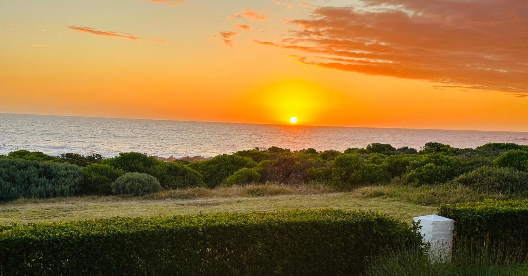 Seapearl Oceanfront Villa And Cottage Hermanus Zewnętrze zdjęcie